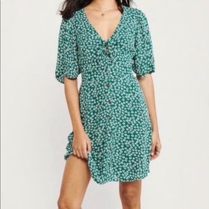 Abercrombie vneck tie dress
